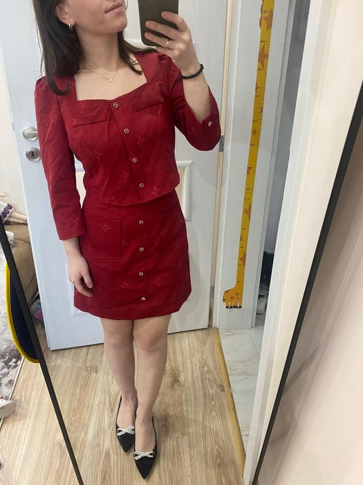 Дамски костюм от две части