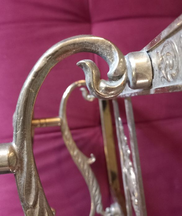 Месингова закачалка