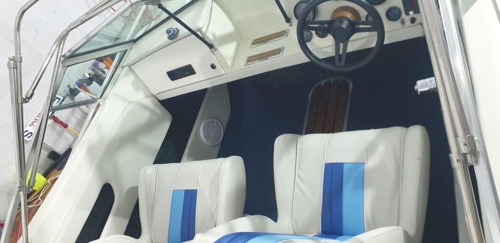 Barca cu motor si peridoc Variante auto