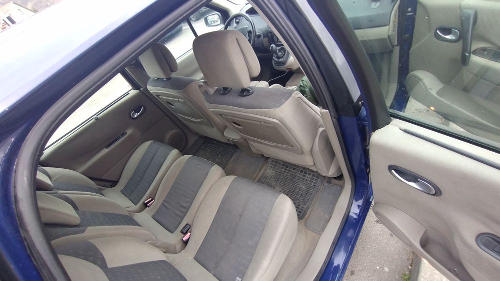 Vând Renault scenic