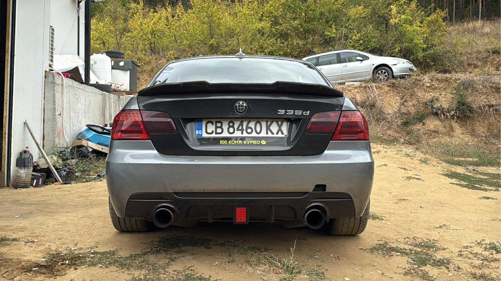 BMW E92 E93 Дифузьор с трети стоп 335 стил M-Tech