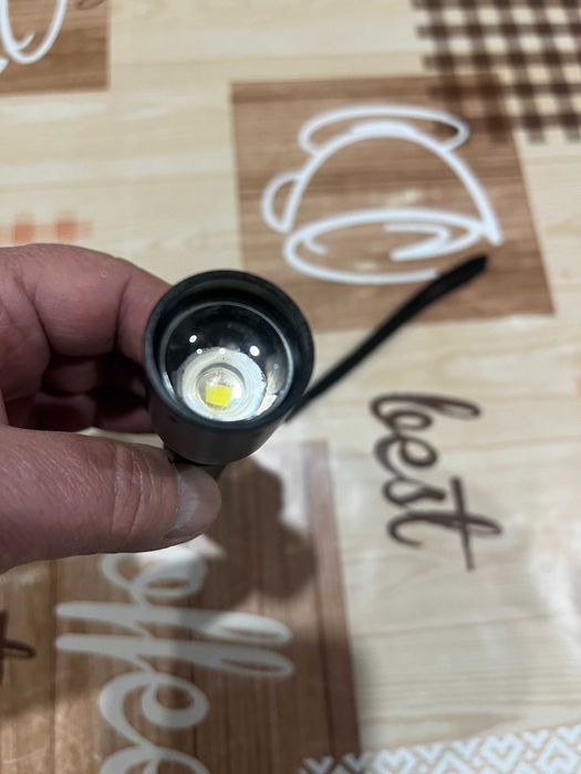 Vind lanterna cu led Police