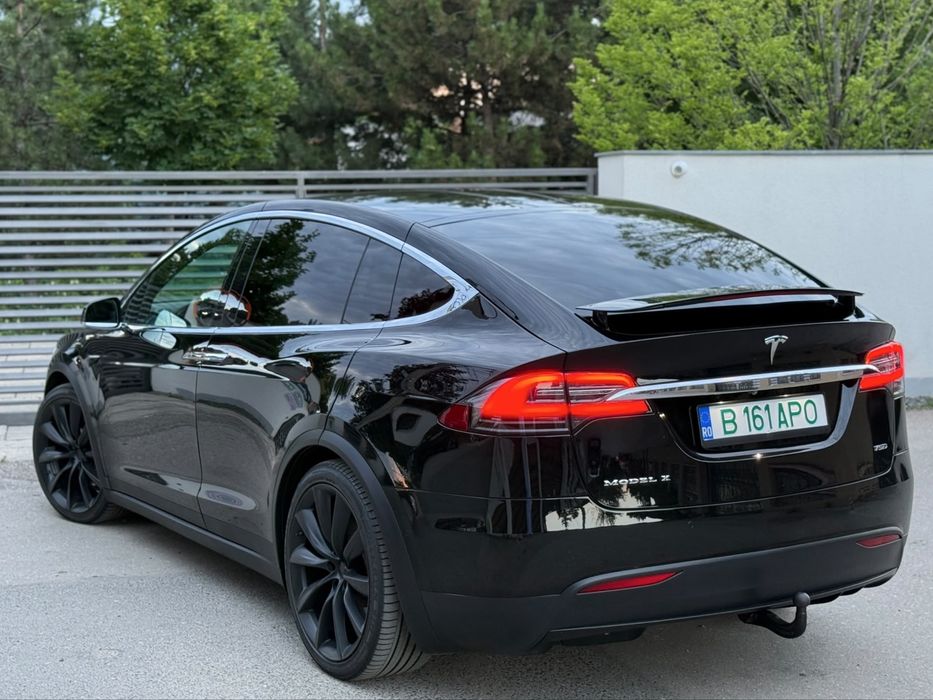 TESLA Model X 2018 — imagine 2