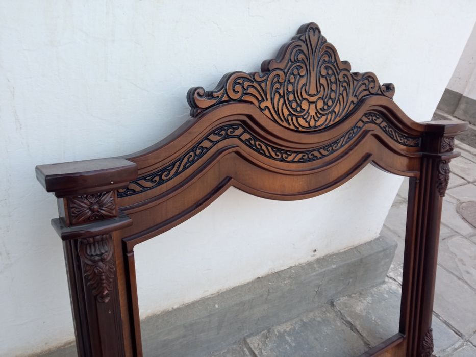 Рама.  Продается. От. Камод