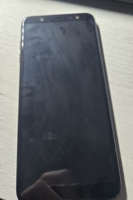 Телефон Samsung A6+