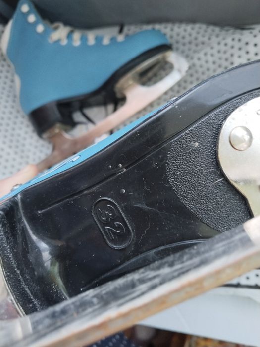 Коньки детские на девочку