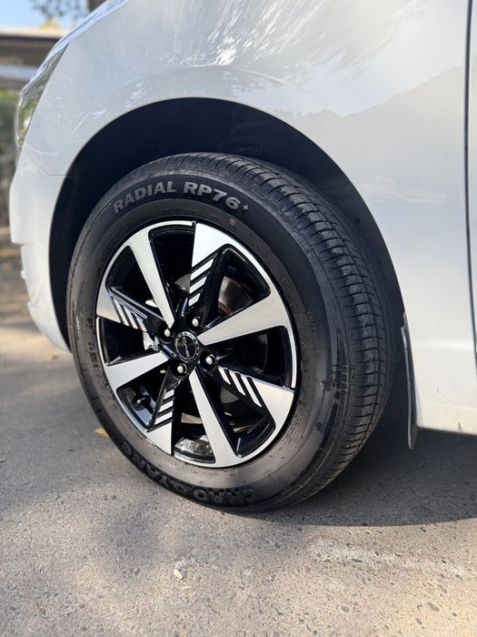 Продам комплект оригинальных колёс от BYD E2