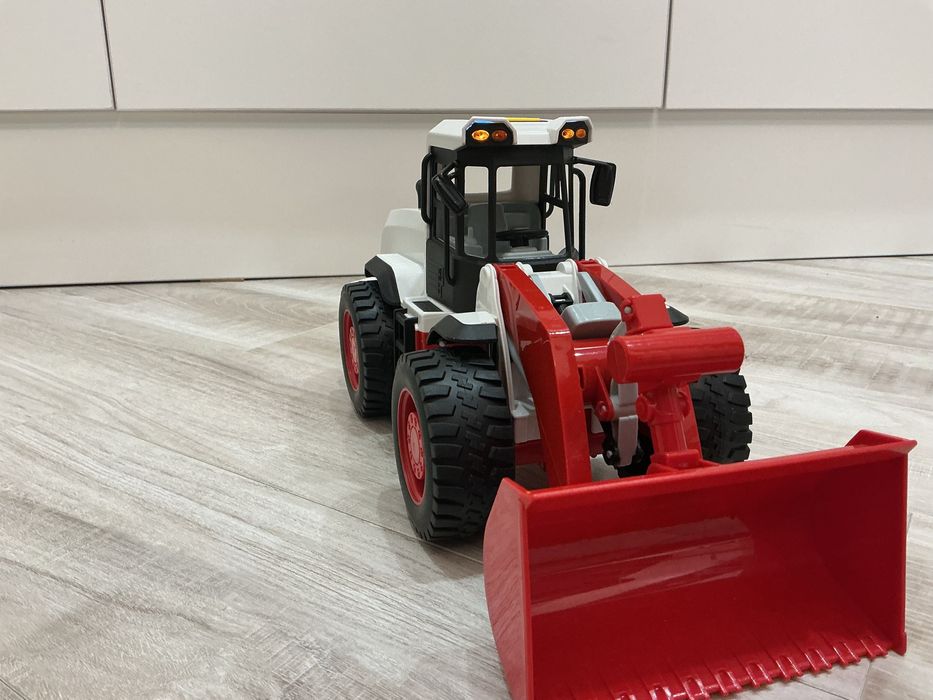 Игрушка, трактор