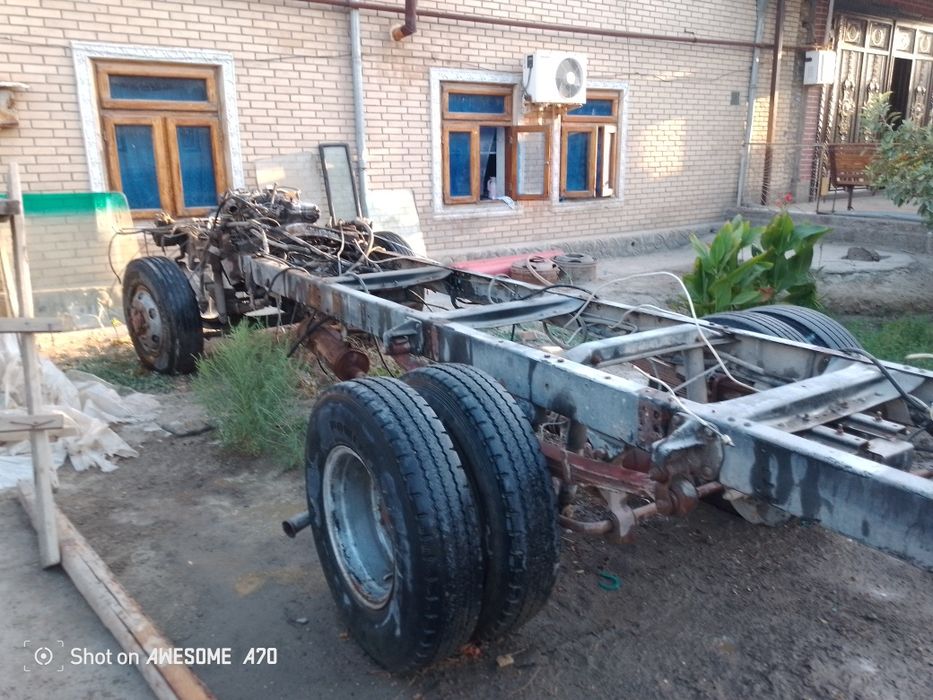 Zapchastga sotiladi mator karopka SNJ balonlar 80% rama butun