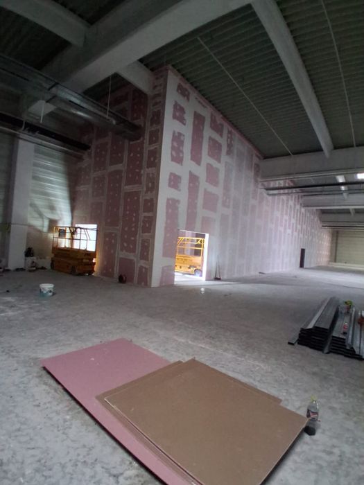 * Construcții & Renovări Complete