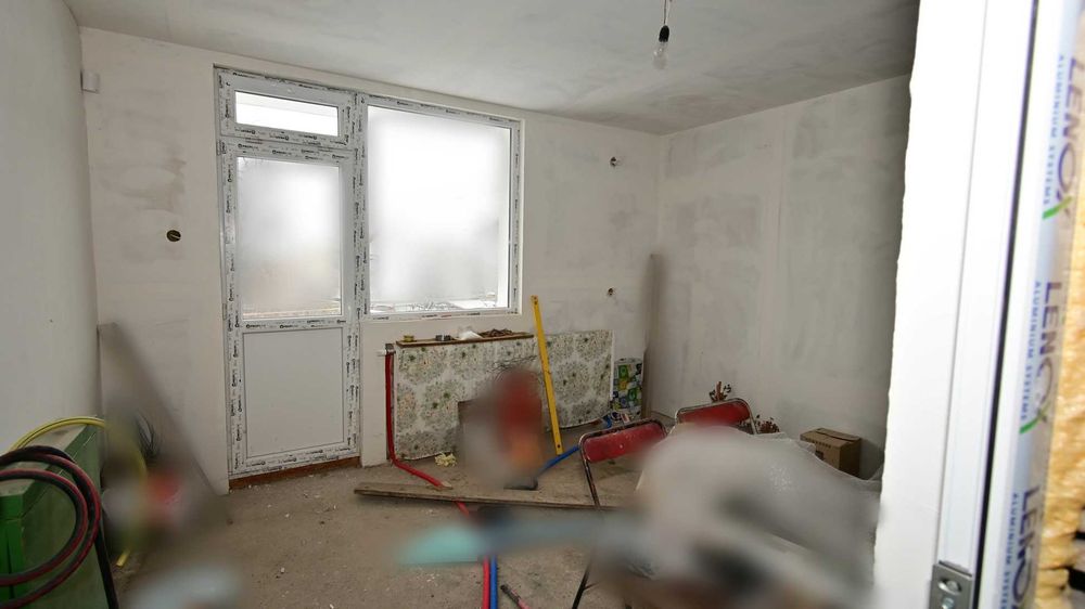 Самостоятелна, двуетажна, масивна къща в гр. Радомир