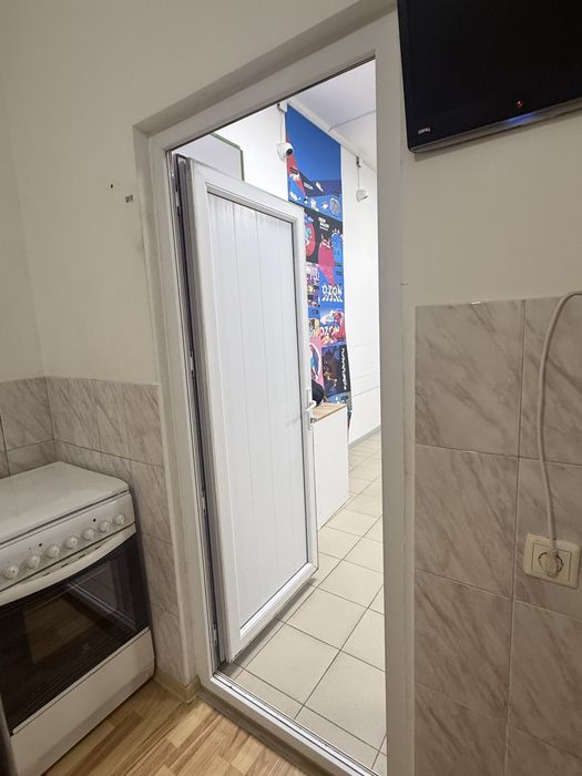 Отдам даром диван двери шкаф