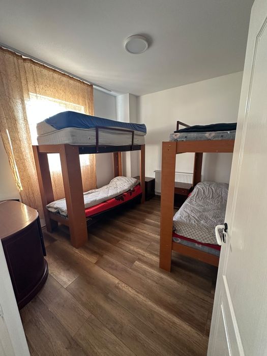 Inchiriez apartament !