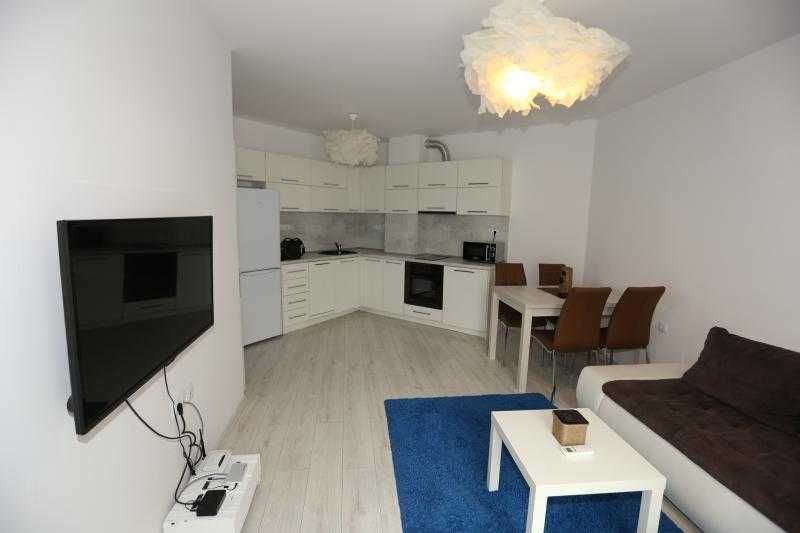 Двустаен апартамент в Лазур