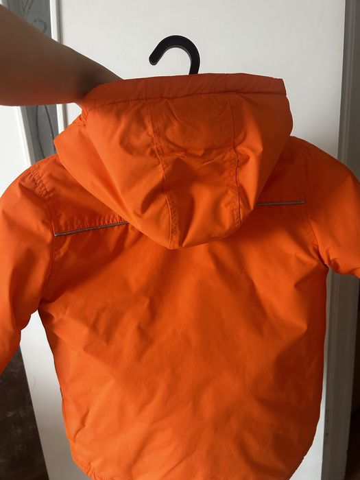 Продам детскую куртку