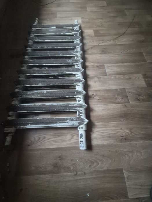 Продам чугунные батареи