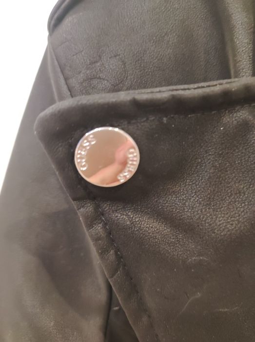 Оригинално Яке на Guess