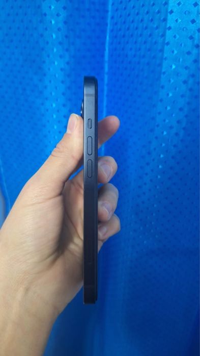 Айфон 13 почти новый