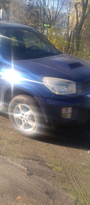 Тойота РАФ 4- джип