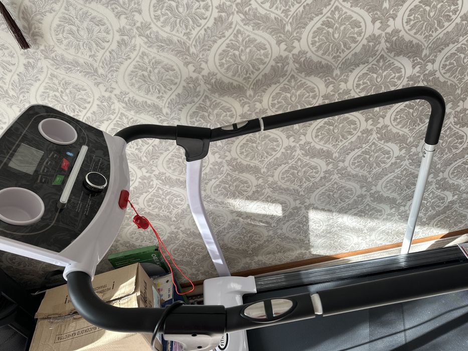 Продам беговую дорожку