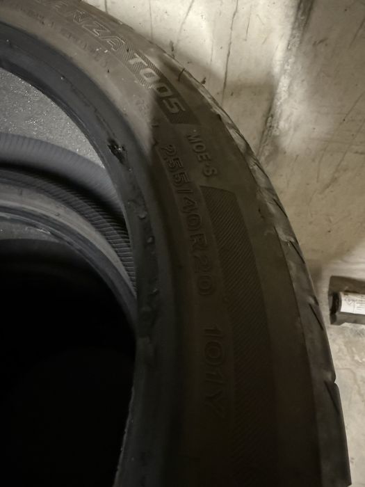 Anvelope 255 40 r20