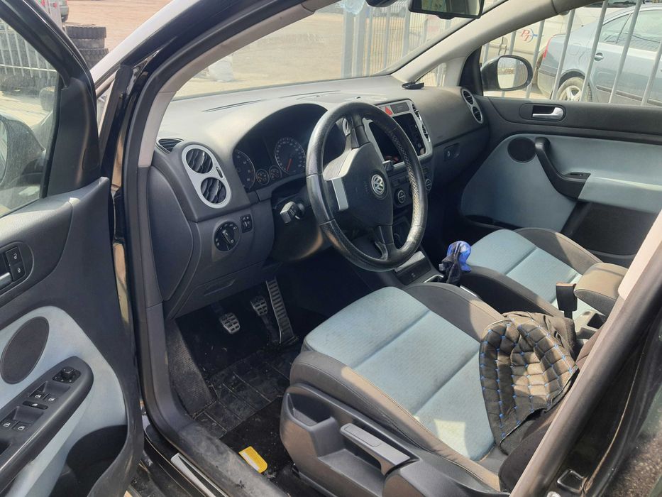 На части!  VW Golf Plus 1.6 FSI
