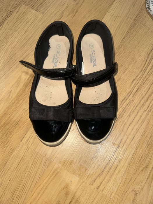 Босоножки на девочку