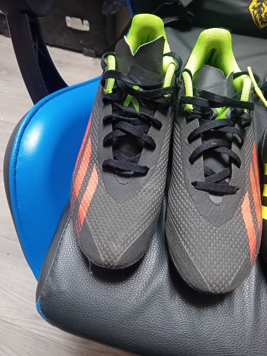 Децки футболни обувки