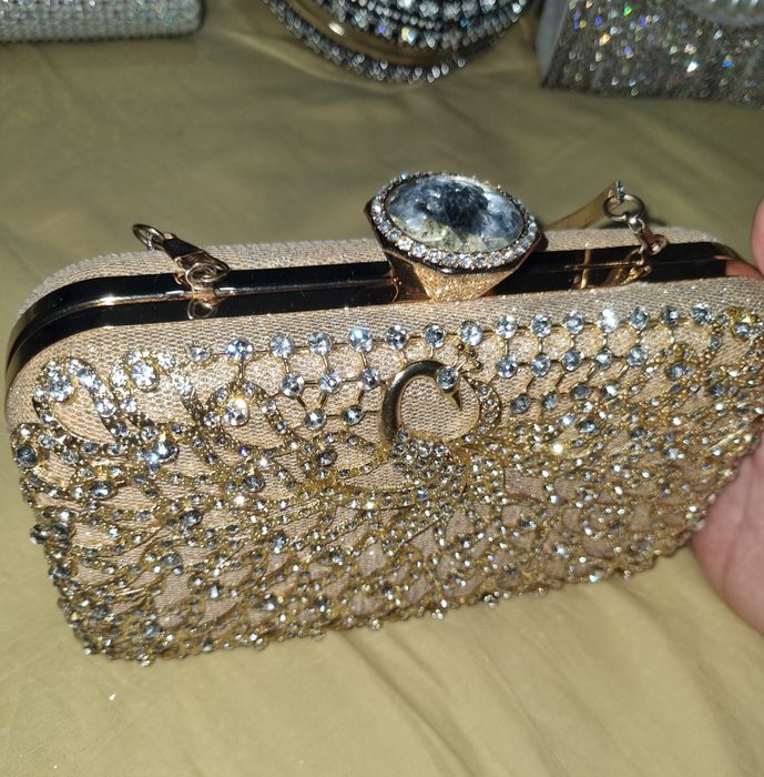 Vecherniy kelinlar sumochkasi