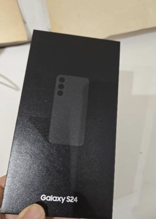 Samsung s 24,память 8/128.