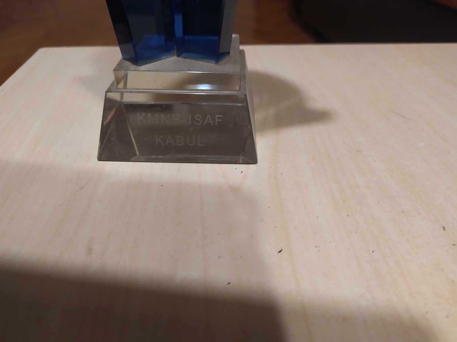 Кристална купа с глобус от Афганистан