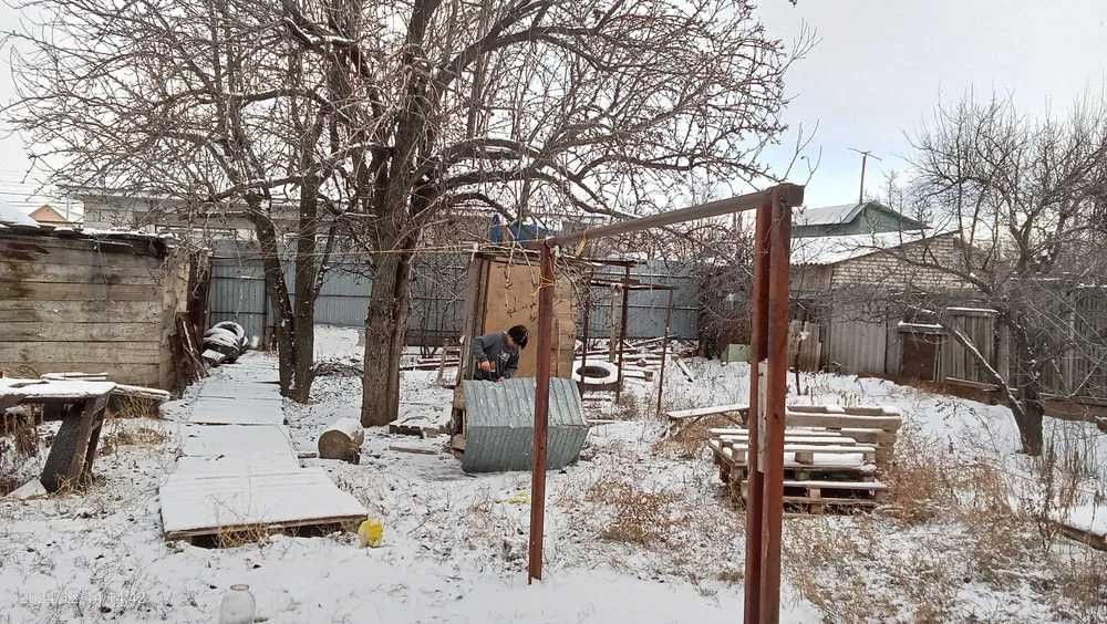 Продам 2 отдельных дома на одном участке