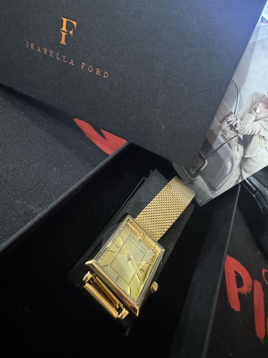 Vand ceas isabella ford  tip mecanism quartz