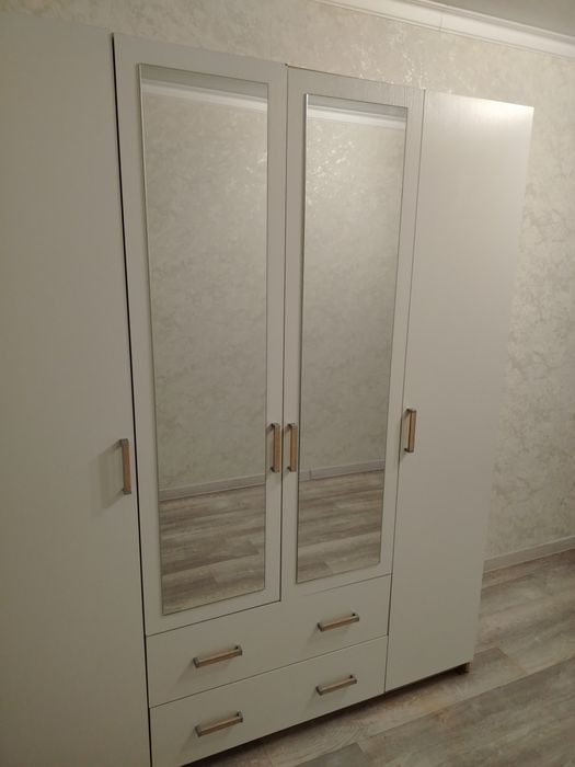 Продаю спальни гарнитур