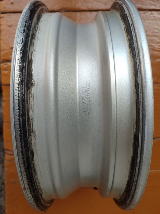 Spark sakadiska sotiladi