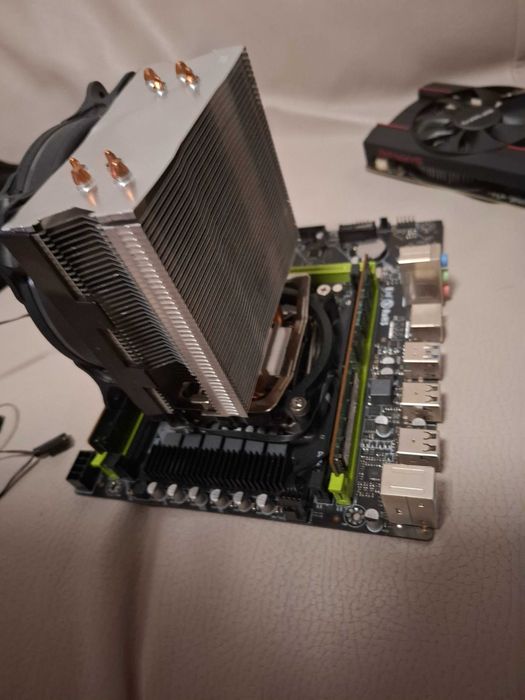 Xenon 2690 v3 + 32 GB DDR4 +RX 550 2GB + SURSA 610W 80BRONZ