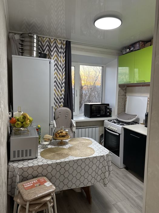 Продам 2 комнатную квартиру 3 этаж