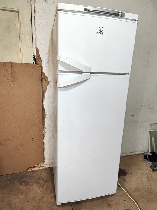 Холодильник рабочий