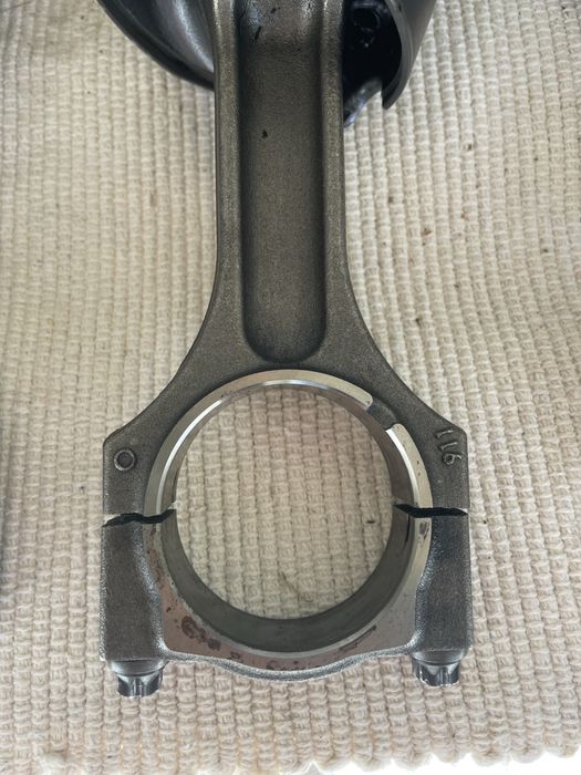 Biela cu piston bmw e90
