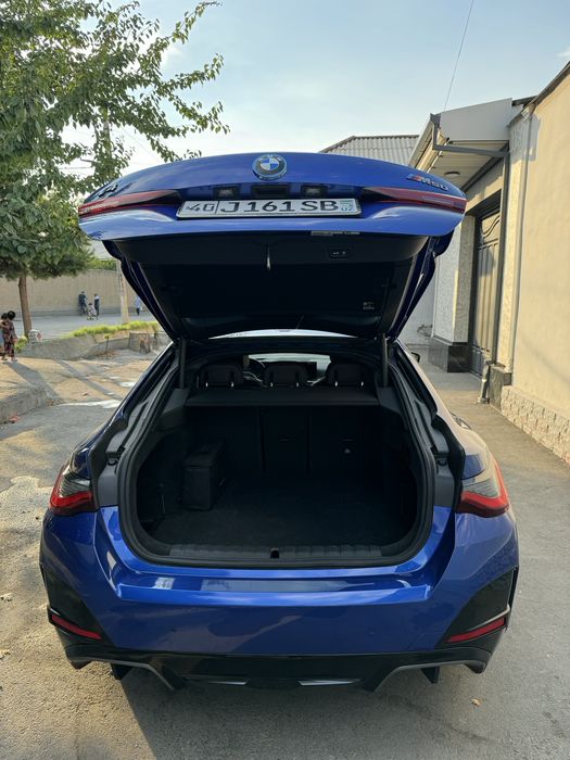 BMW i4 M50 dual motor