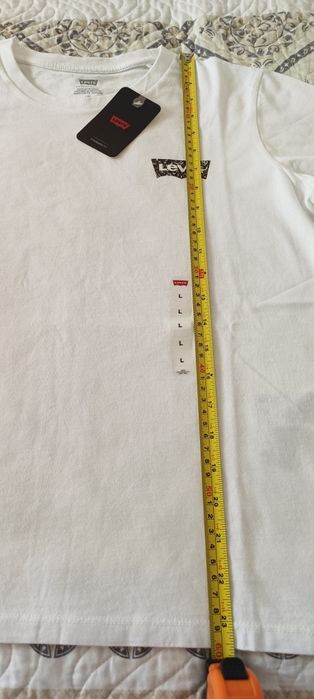 Tricou alb , Levi's  original ,pentru dama ,măsura L-XL. Nou