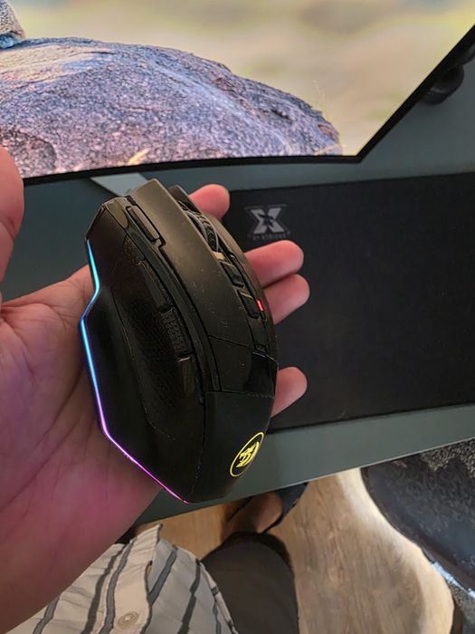 Sistem PC Gaming PC fast with 4K Display