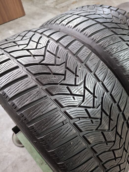 2 Anvelopele de iarnă  255 45 r18 Dunlop