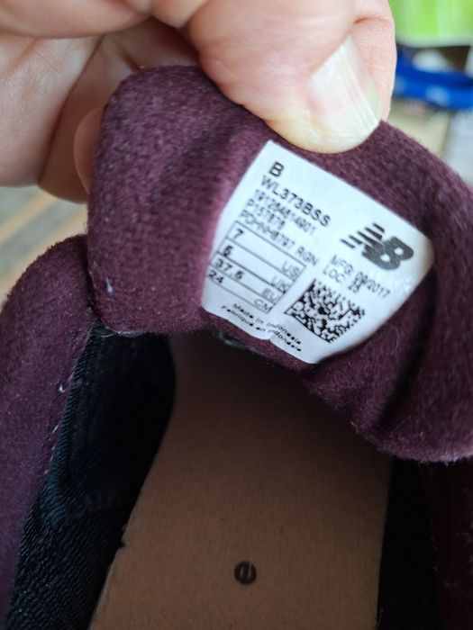 Маратонки New Balance номер 37,5