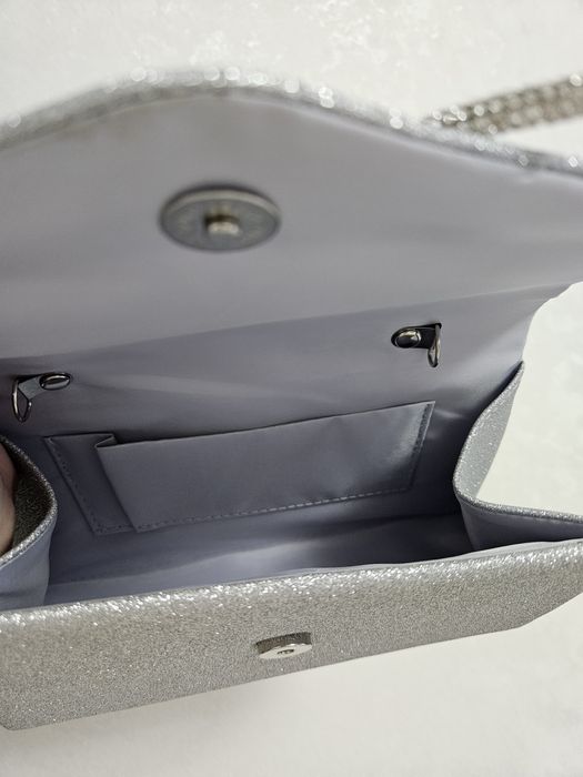 Продам сумочку вечернюю