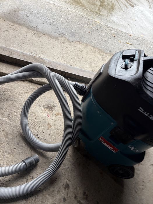 Aspiratore makita