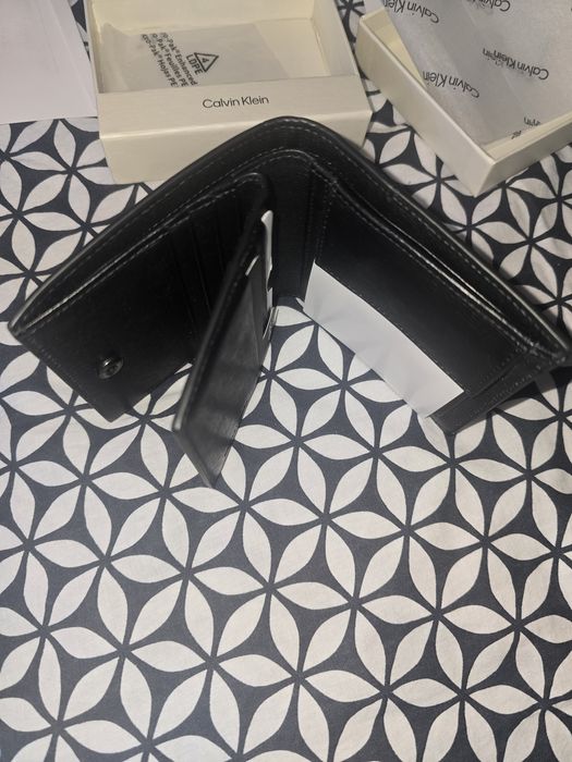 CK кожено портмоте  Saffiano  Leather Trifold