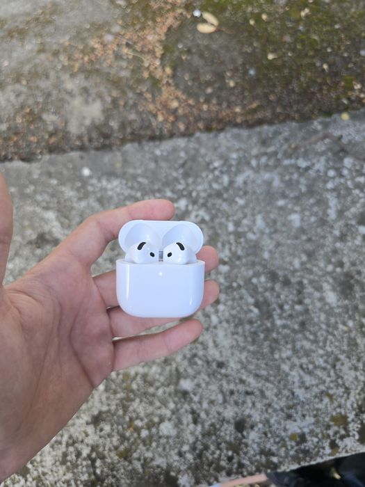 Căști 4 cu noise cancellation (USB-C)