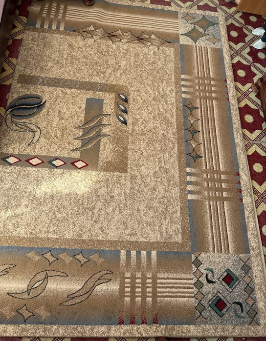 Ковер ……………………….