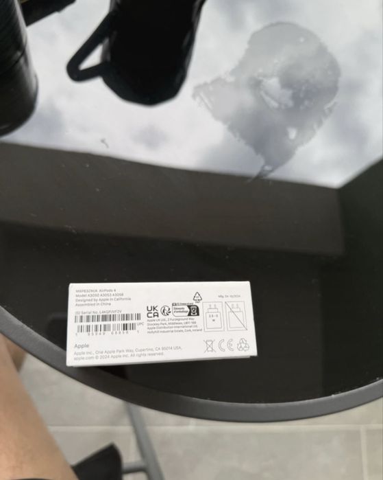Apple AirPods 4
